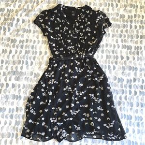 Modcloth size 8 black floral dress with tie